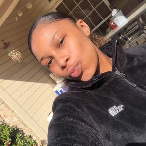 Meet your Posher, Nina